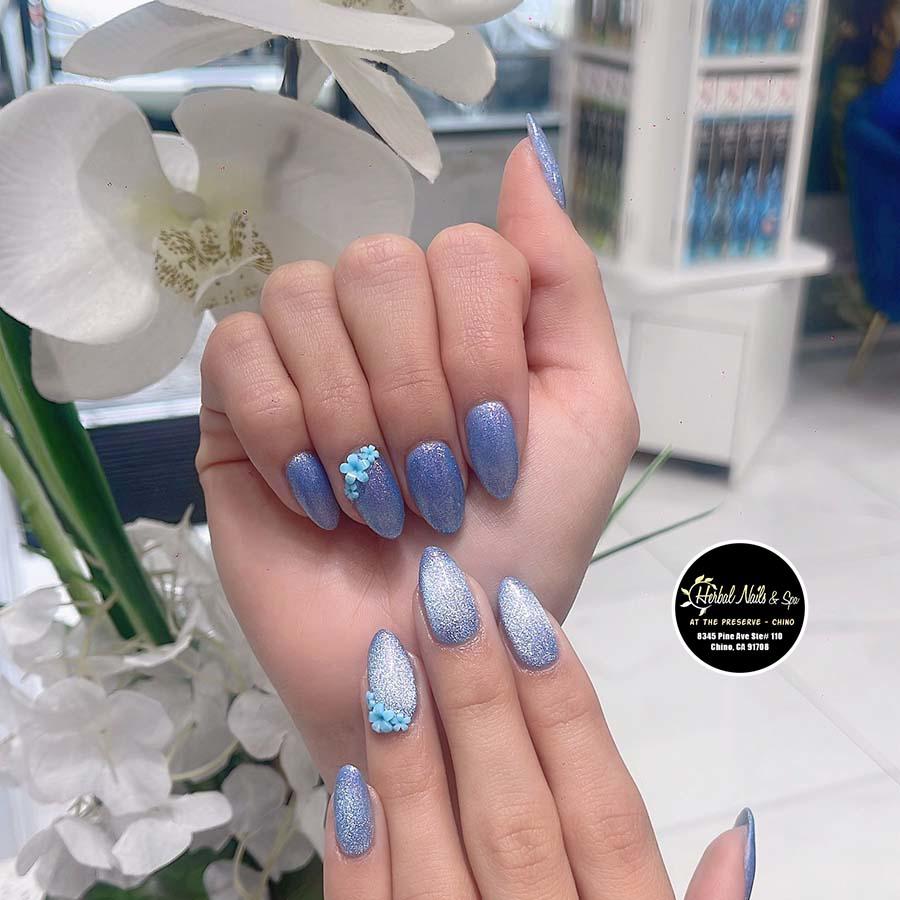 French tip nail design