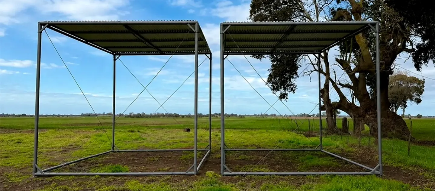 Dos tinglados desmontables de 4 por 5 metros instalados en Mar del Plata