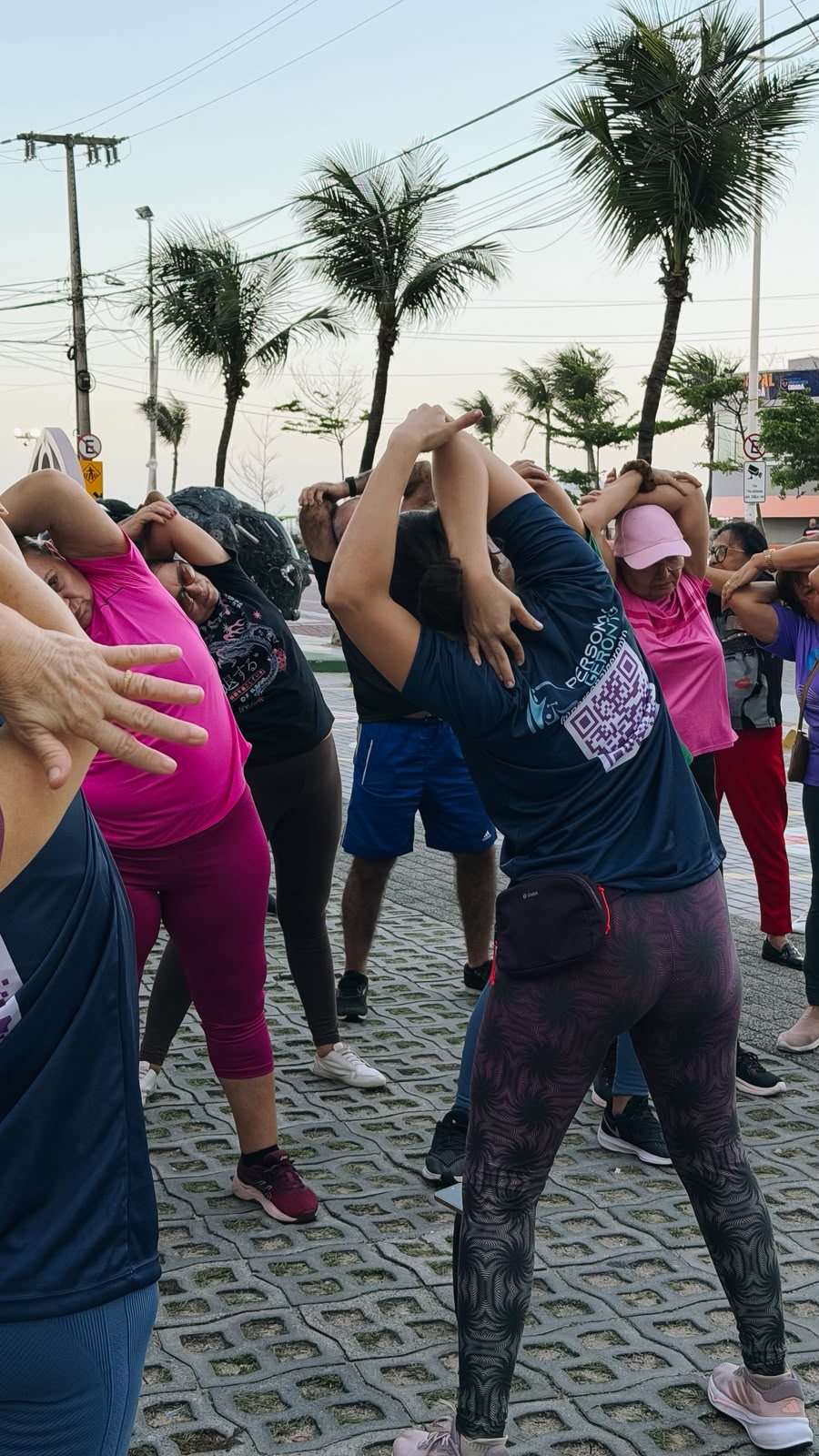 Aula em grupo da Personal Geronto com alunos idosos