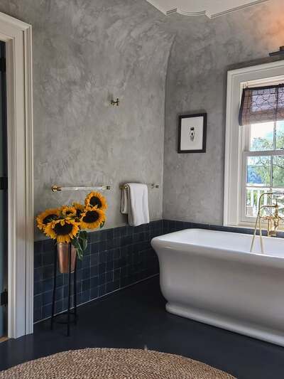 {{ custom_values.service_3 }} in {{custom_values.area_3})