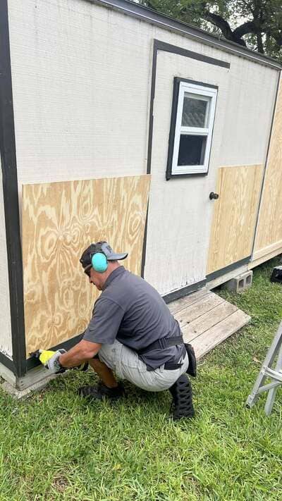 {{ custom_values.service_2 }} in {{custom_values.area_3})