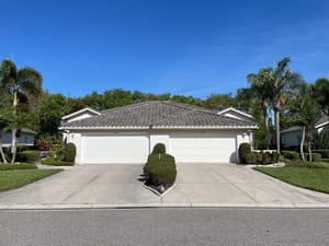 {{ custom_values.service_1 }} in {{custom_values.area_1})