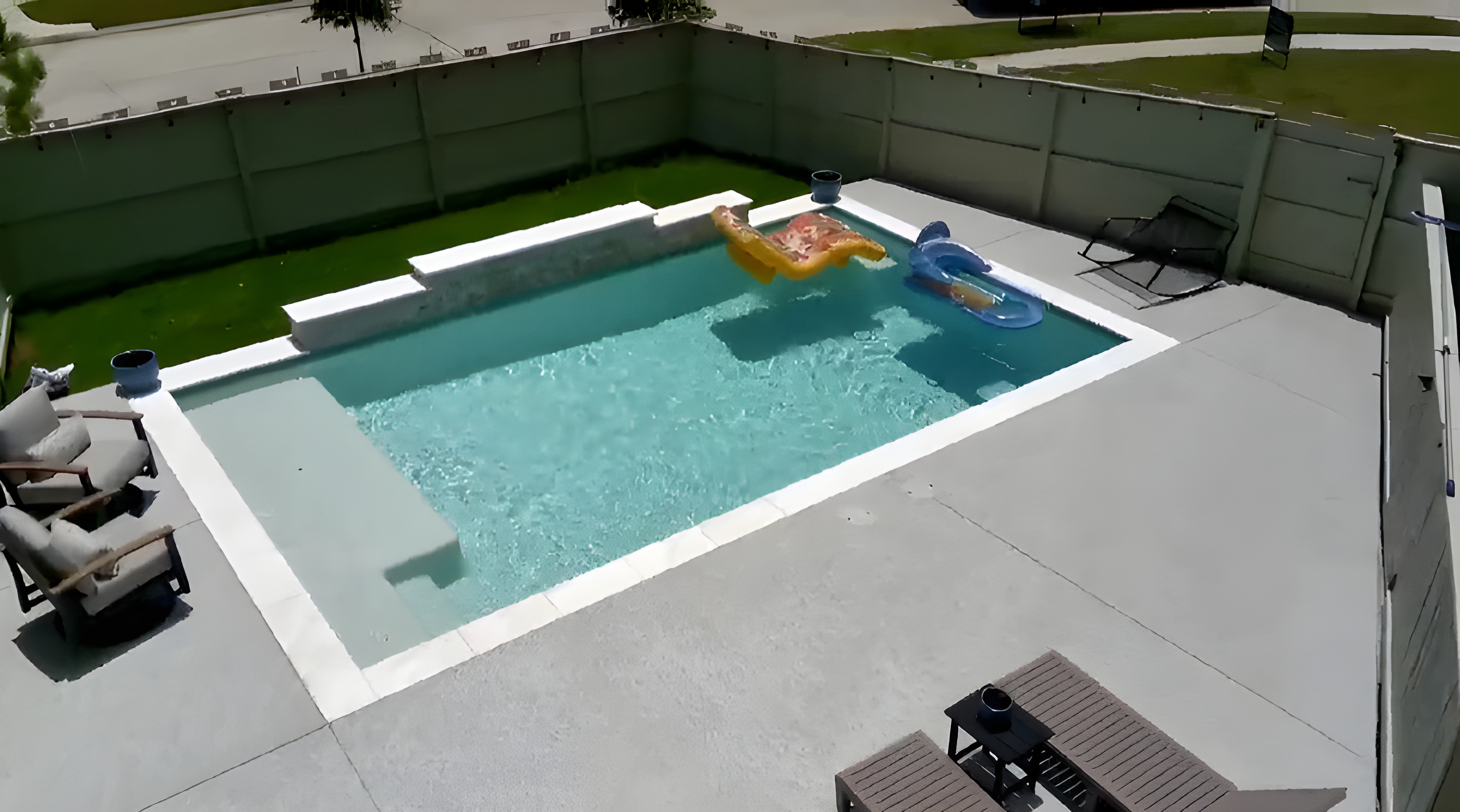 Freeform lagoon-style pool with natural curves
