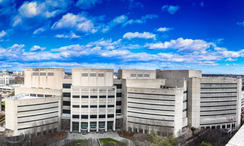 Exterior view of Mecklenburg County Detention Center Central in Charlotte