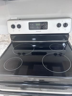 {{ custom_values.service_4 }} in {{custom_values.area_1})