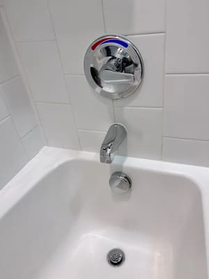 Softwashing in Heathrow