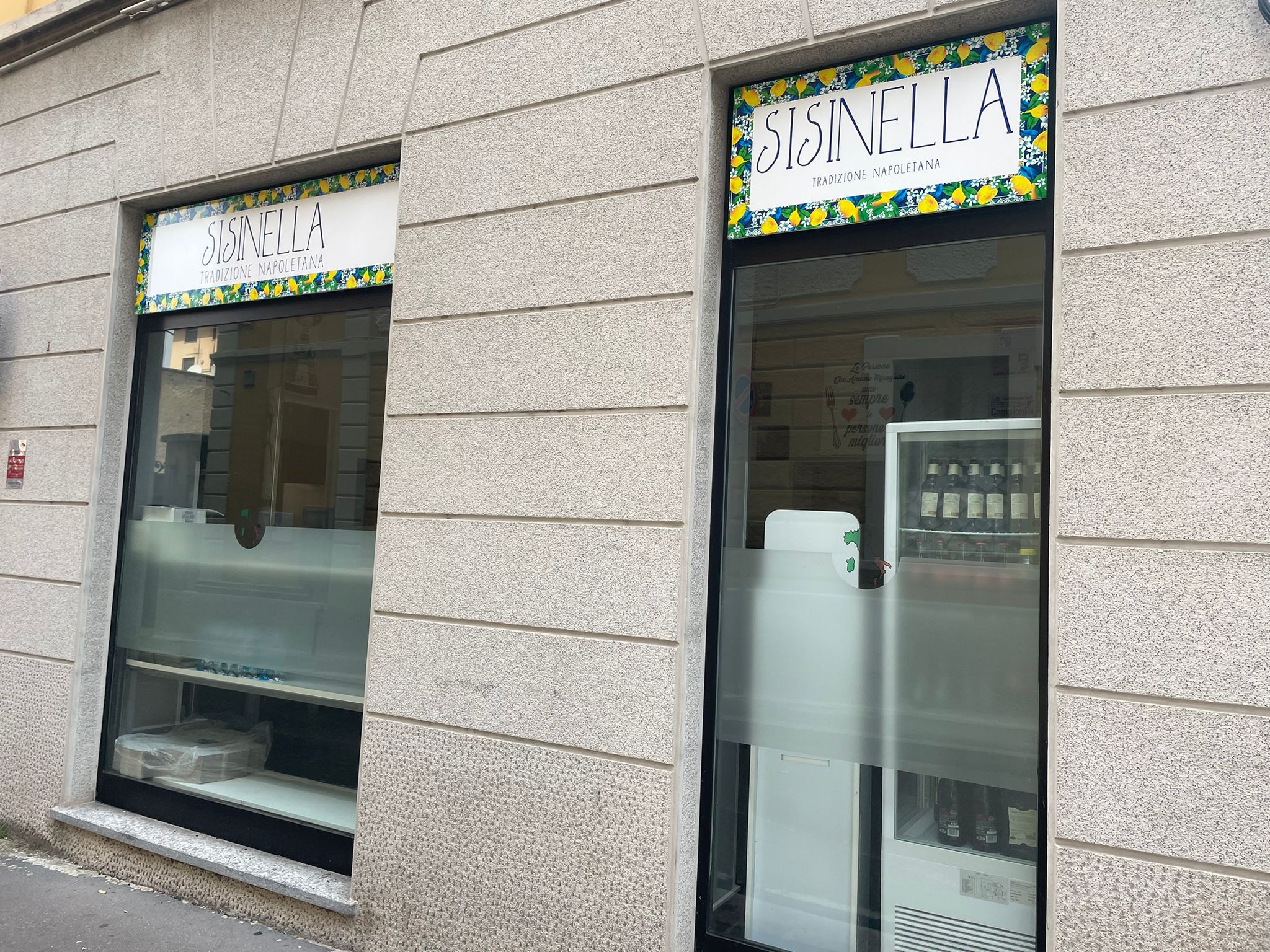 Insegna realizzata da InsegnePRO