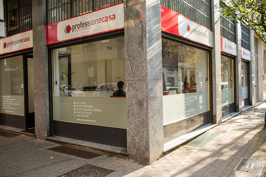 Insegna realizzata da InsegnePRO