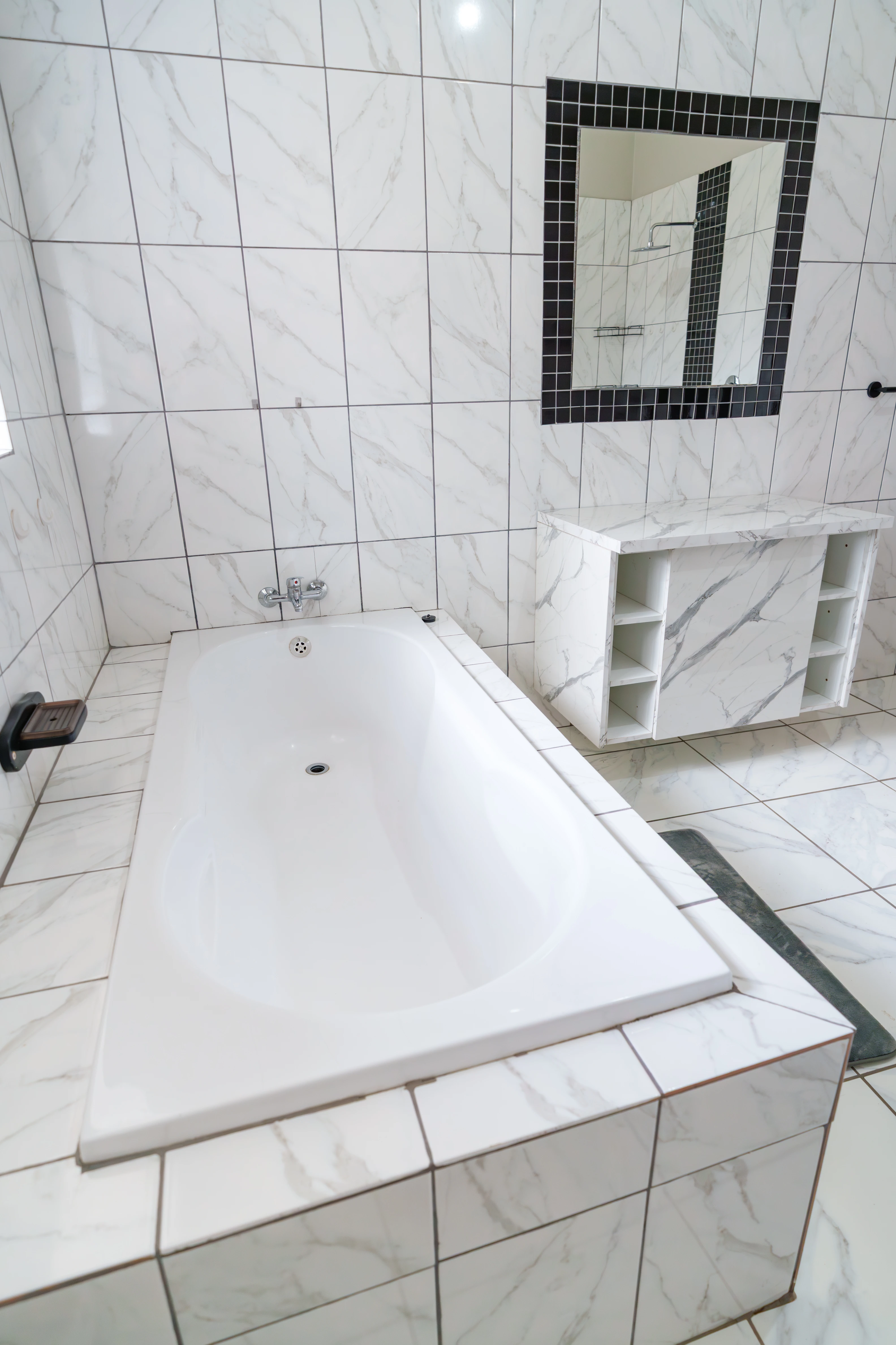 Main House bathroom at Impala Game Ranch