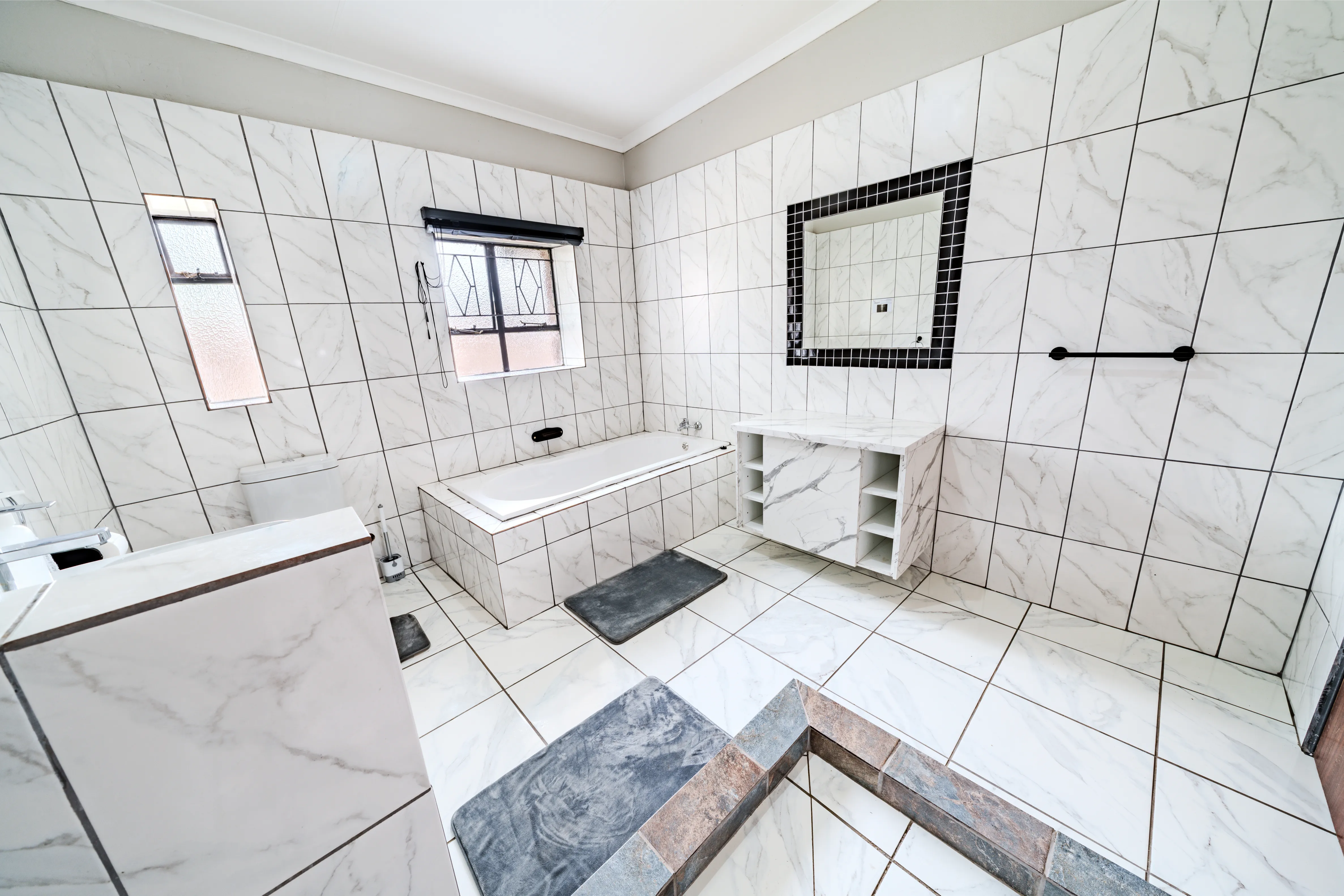 Main House dining area