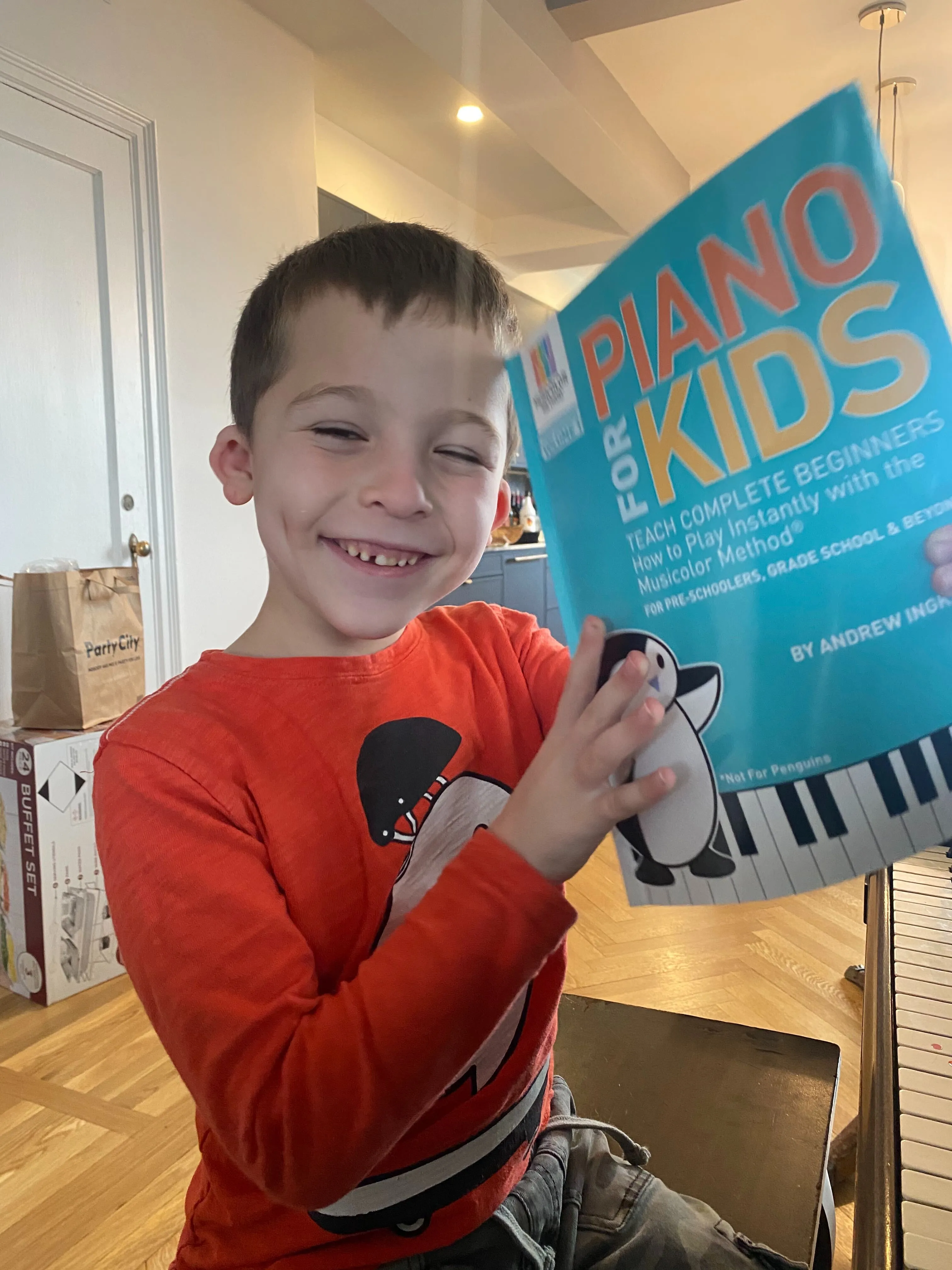 Students practicing music with the Musicolor Method