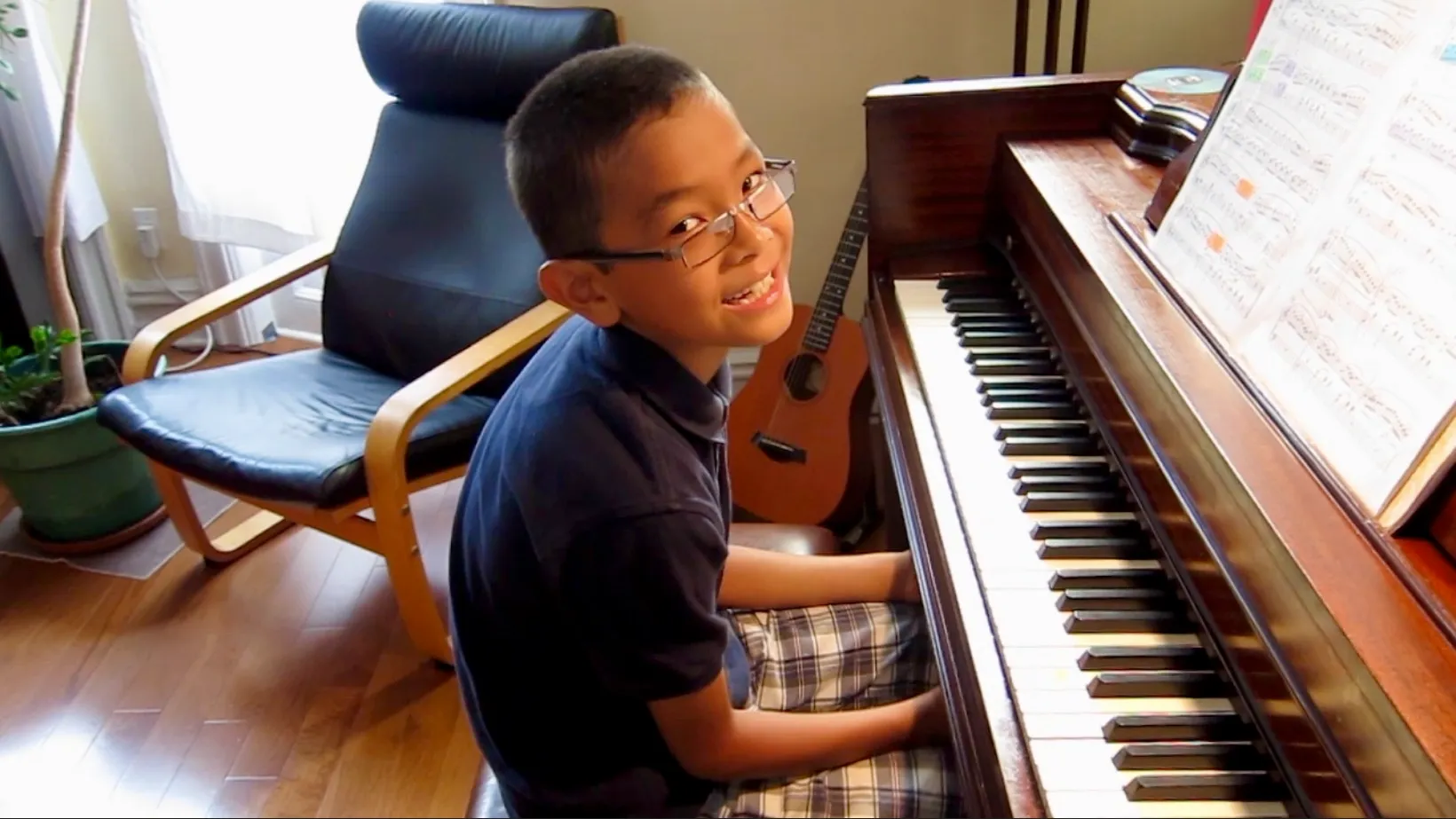 Creative music lesson at Musicolor Method NYC