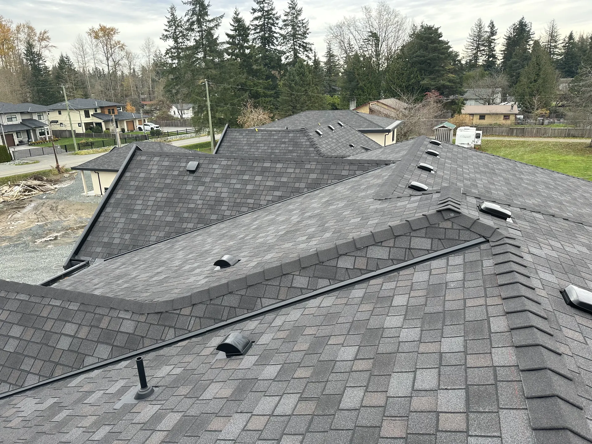 Mansion - roofing project photo 7
