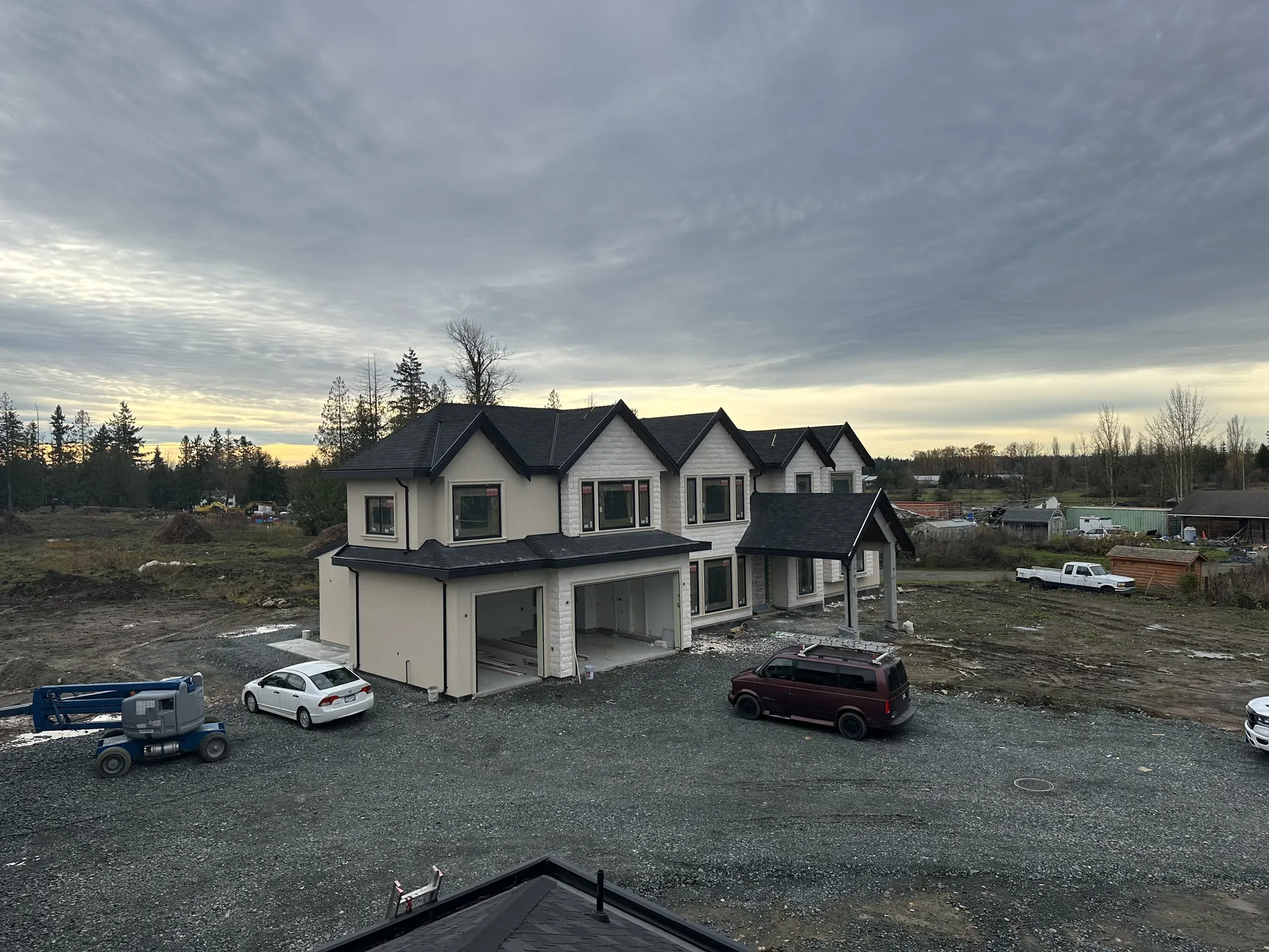 Mansion - roofing project photo 2