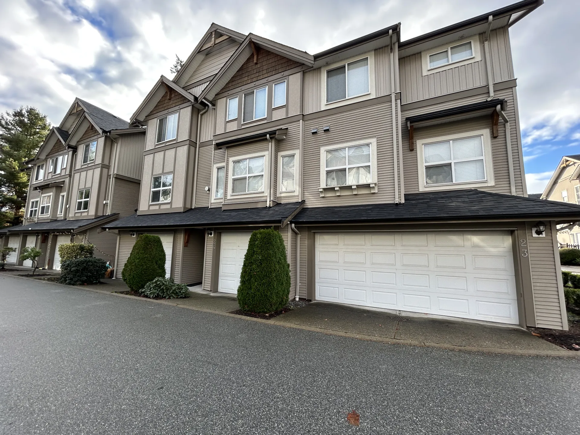 Sunridge Estates - roofing project photo 2