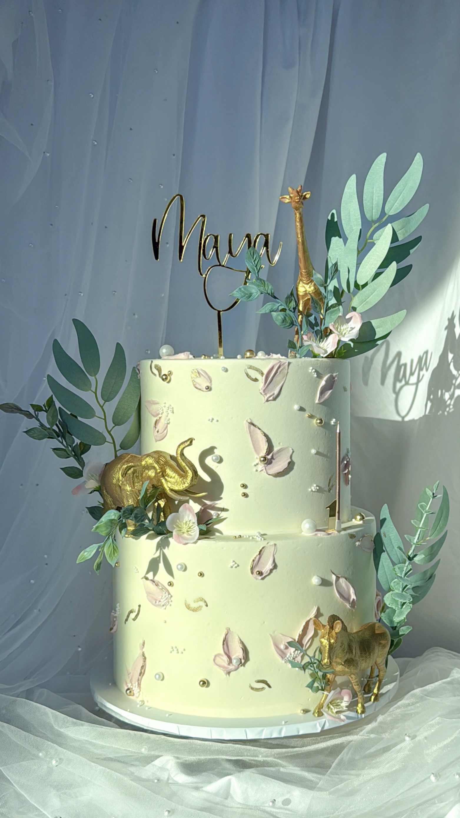 Luxury custom cake design Vancouver