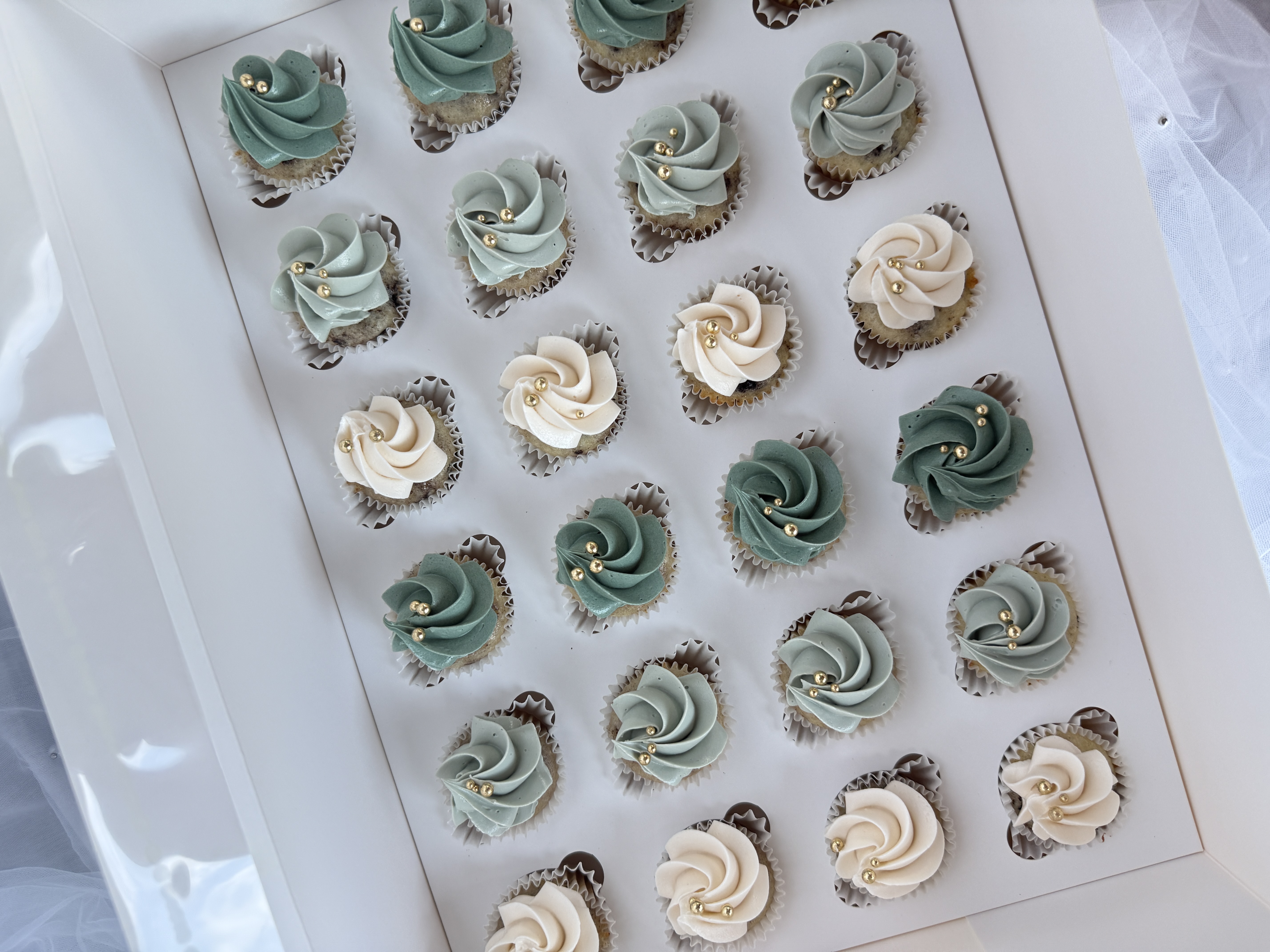 Themed cupcakes detail