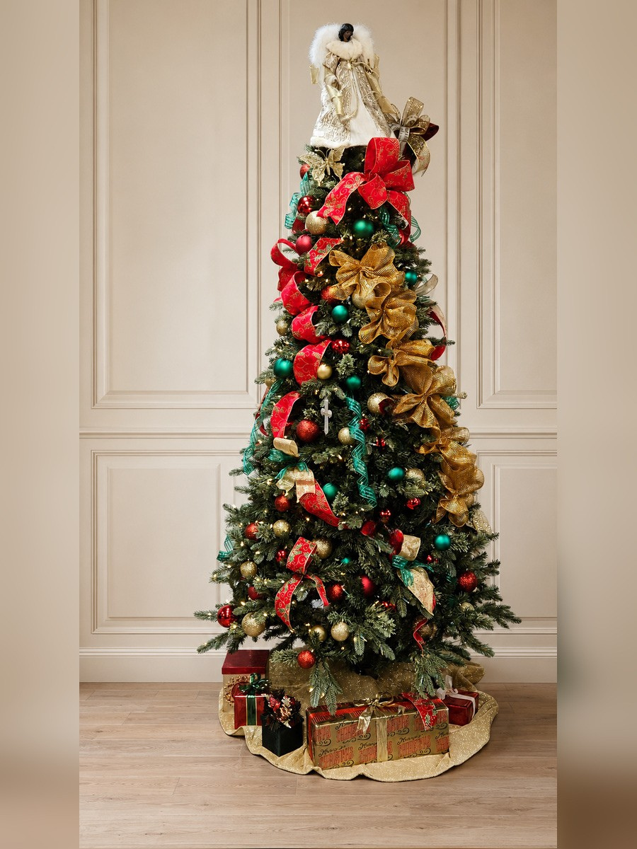 Warm & Cozy holiday tree installation