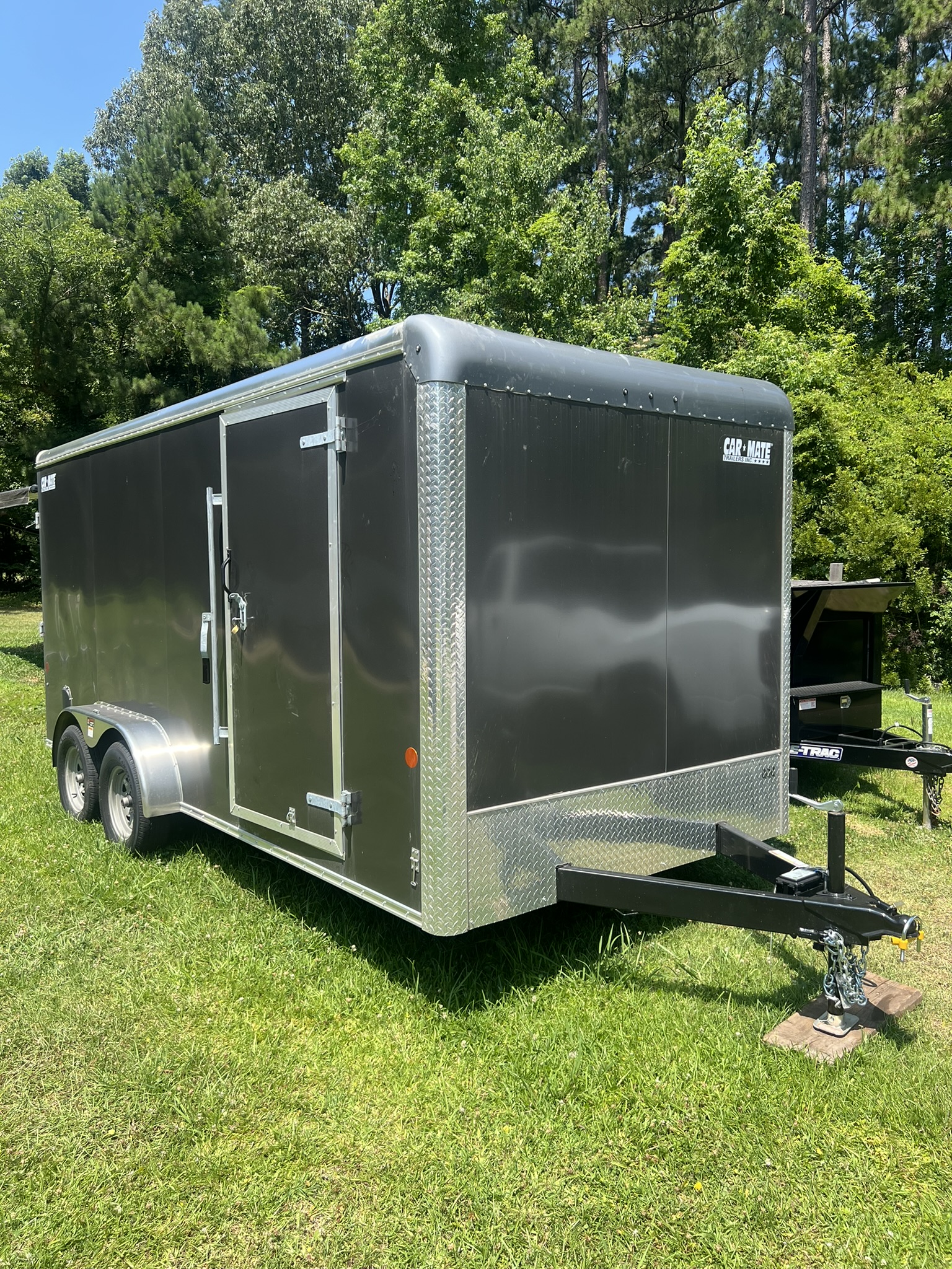 Enclosed cargo trailer rental in New Bern, NC