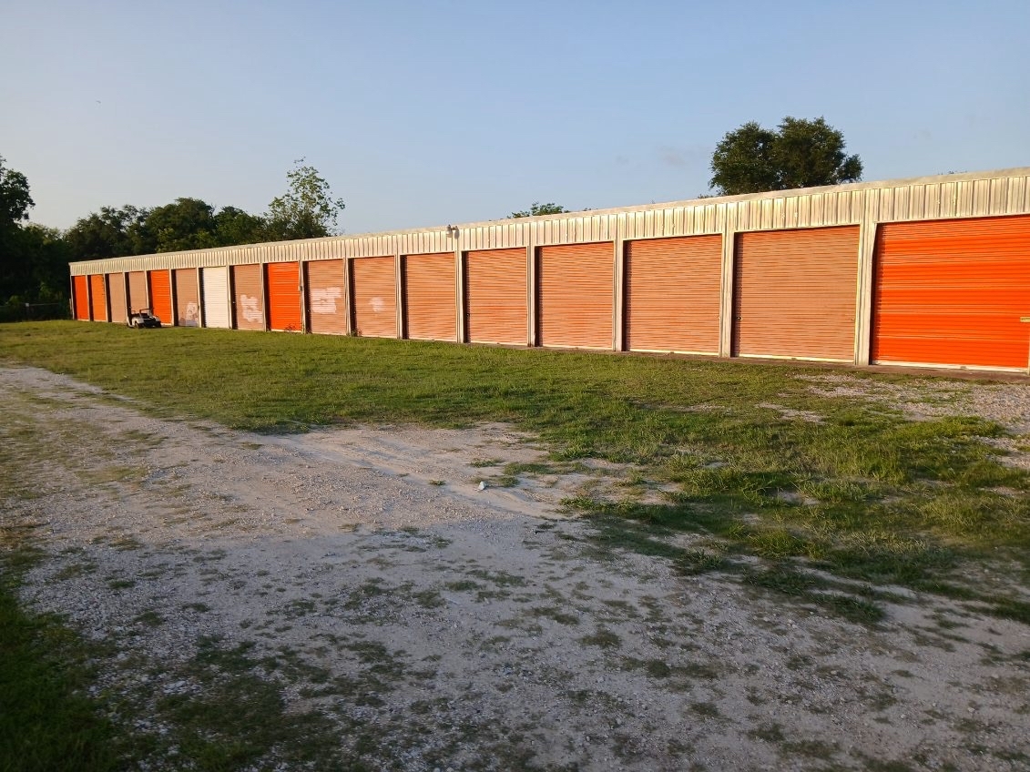 Self storage facility near me