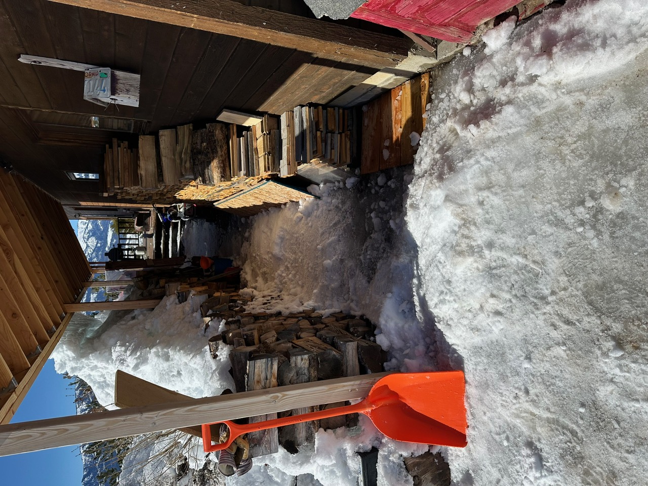 {{ custom_values.service_4 }} in {{custom_values.area_3})