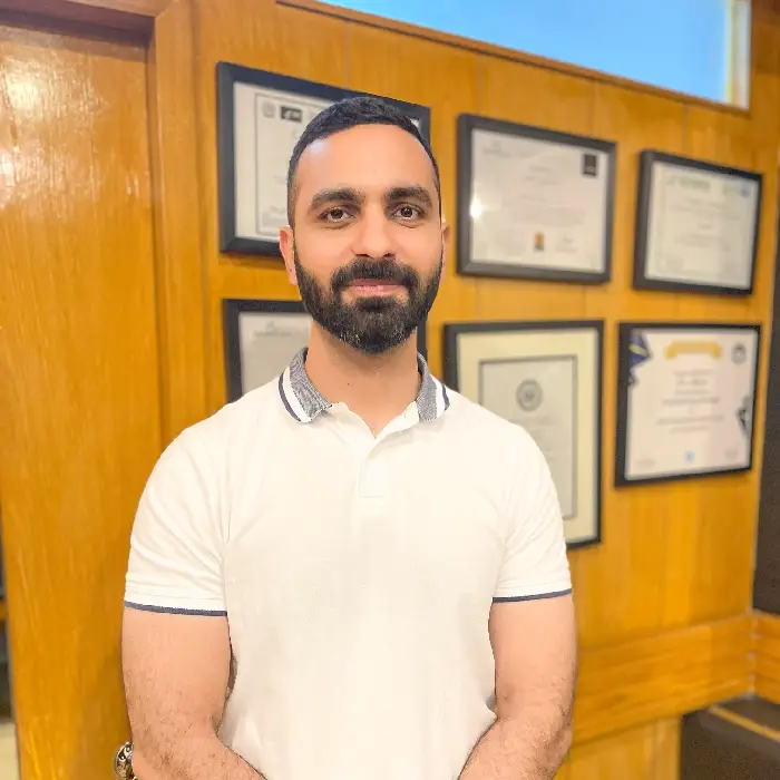 Dr. Ismail