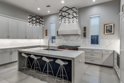 {{ custom_values.service_4 }} in {{custom_values.area_4})