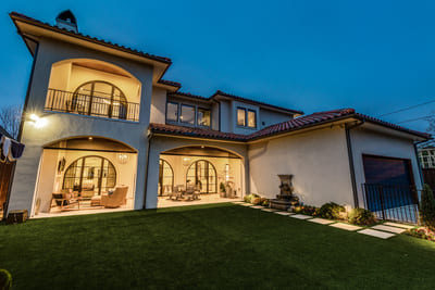 {{ custom_values.service_1 }} in {{custom_values.area_4})