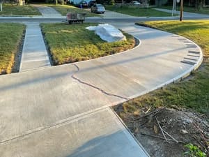 new concrete sidewalk in kansas city metro