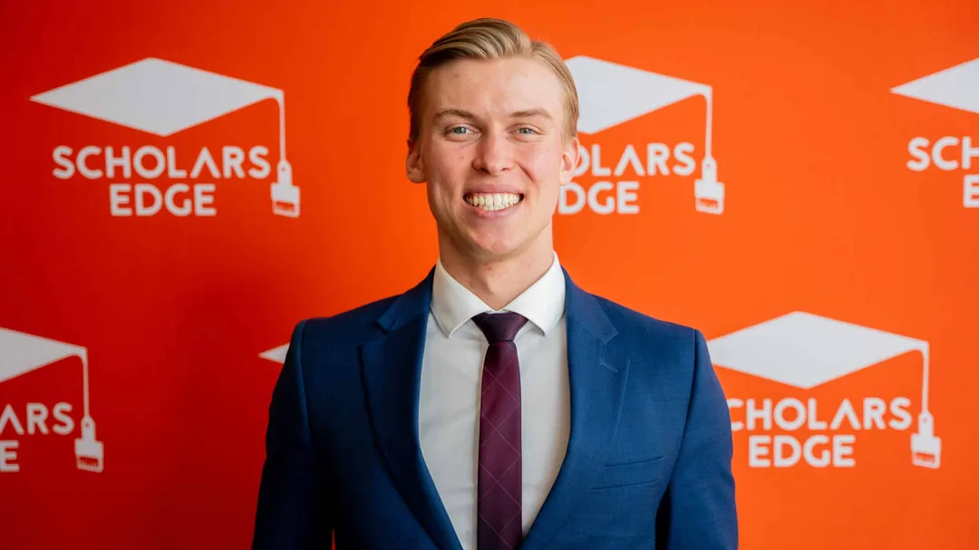 Curren Ward, Scholars Edge District Manager