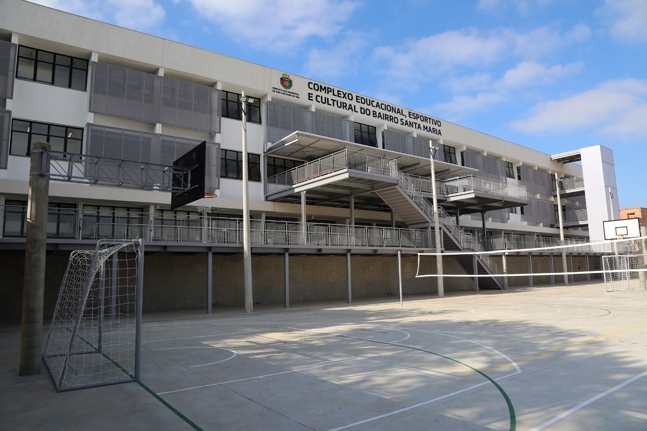 Fachada do Complexo Educacional