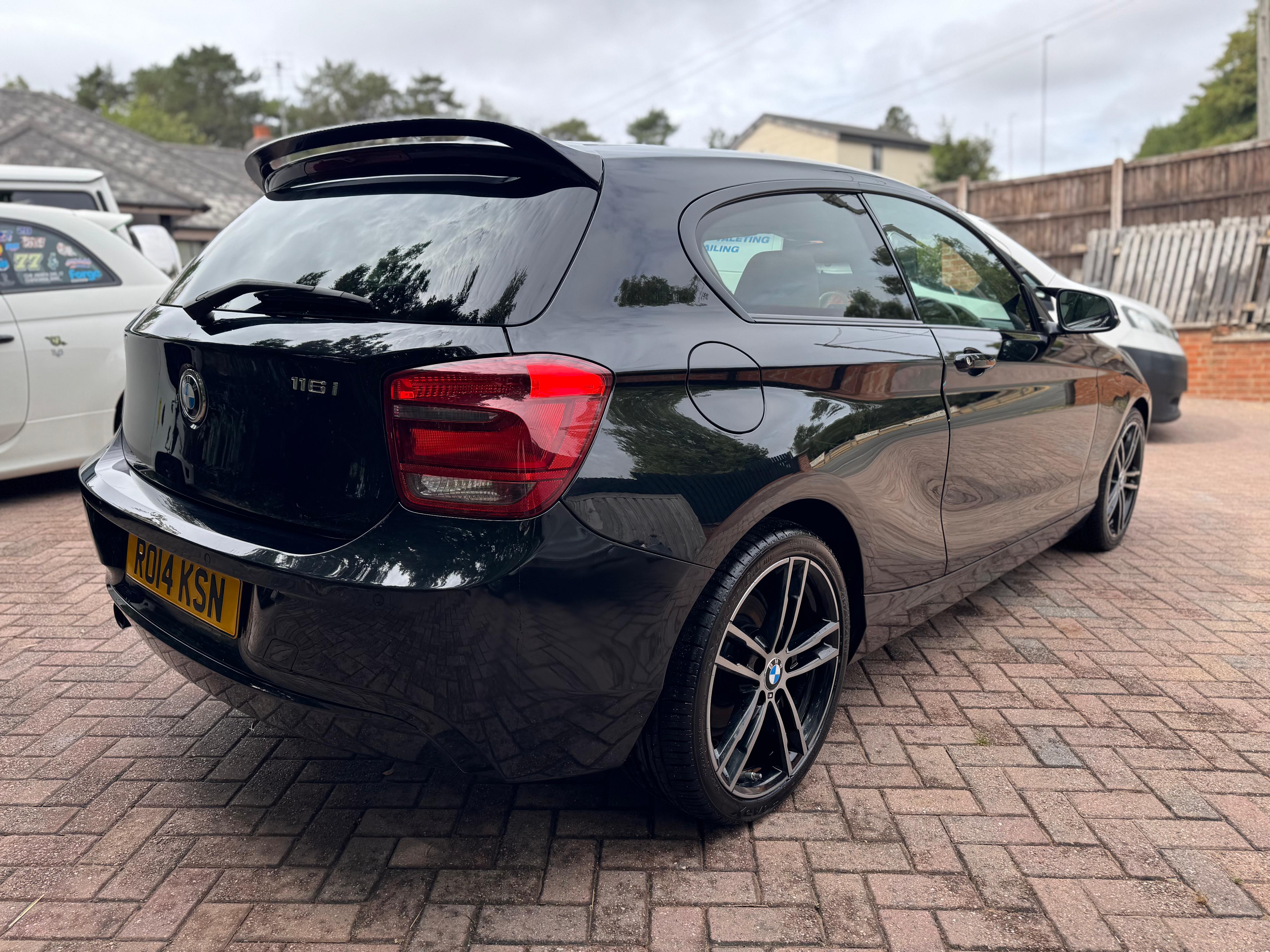 BMW 116i Sport photo 14