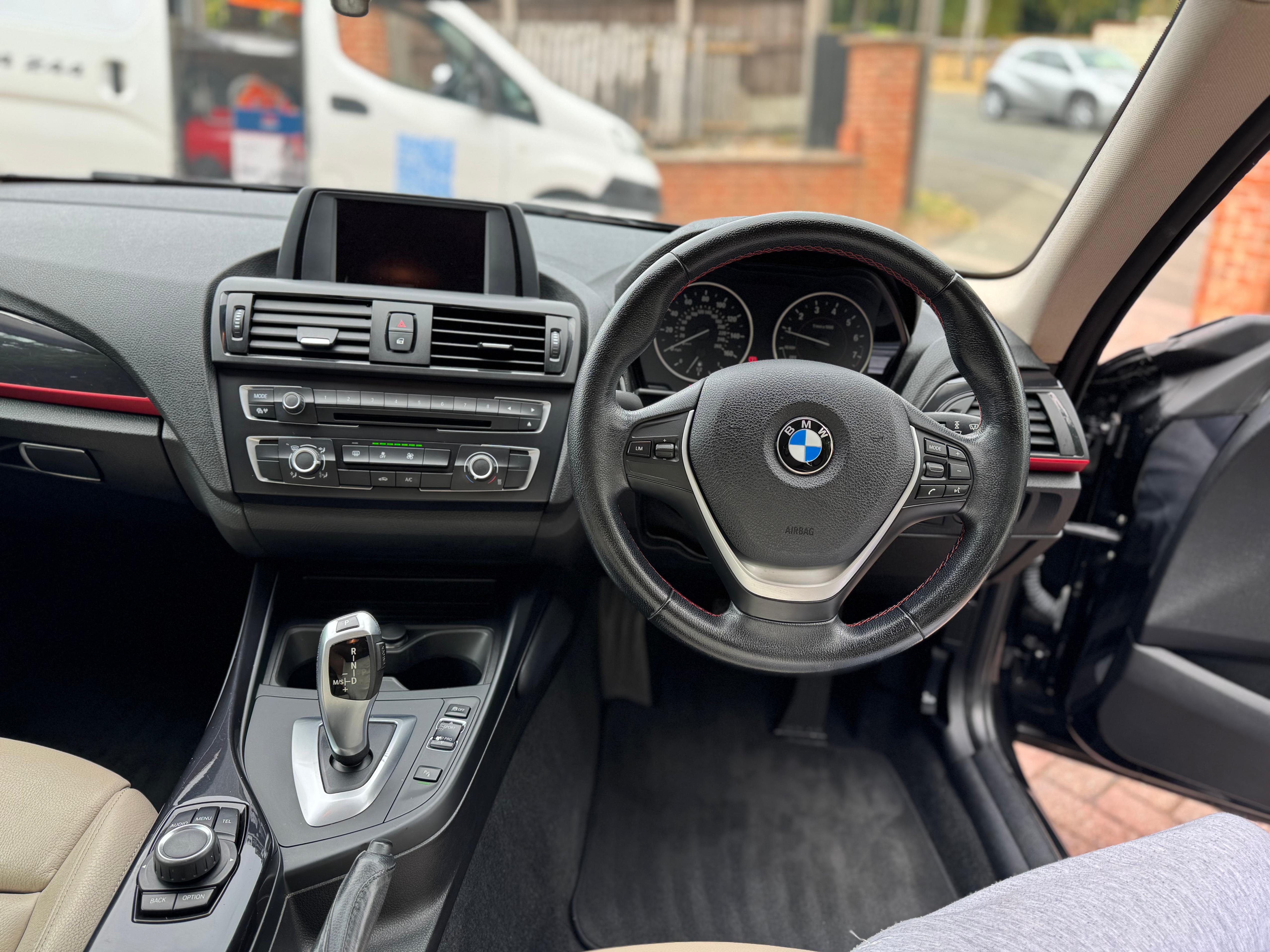BMW 116i Sport photo 10