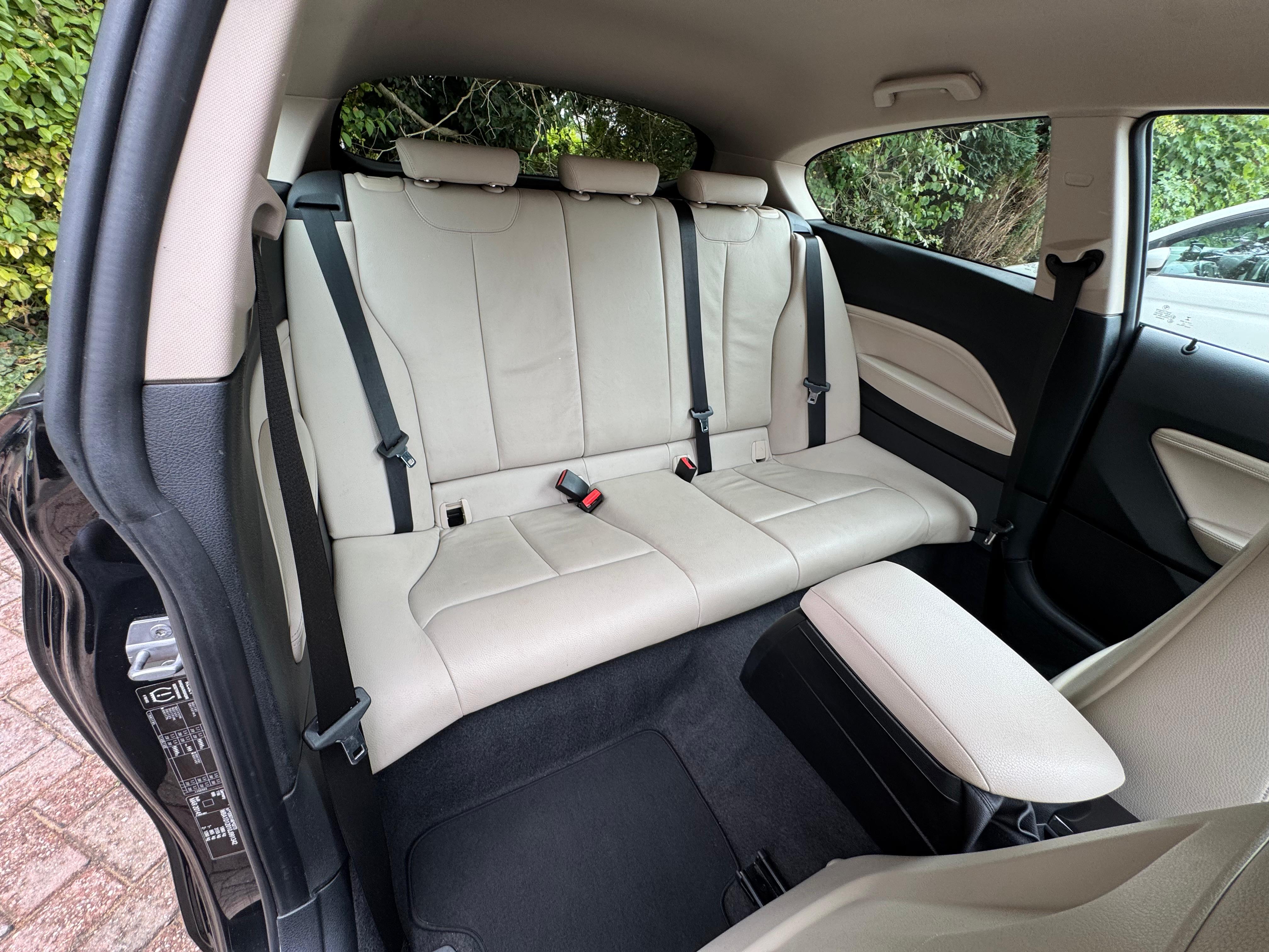 BMW 116i Sport photo 12