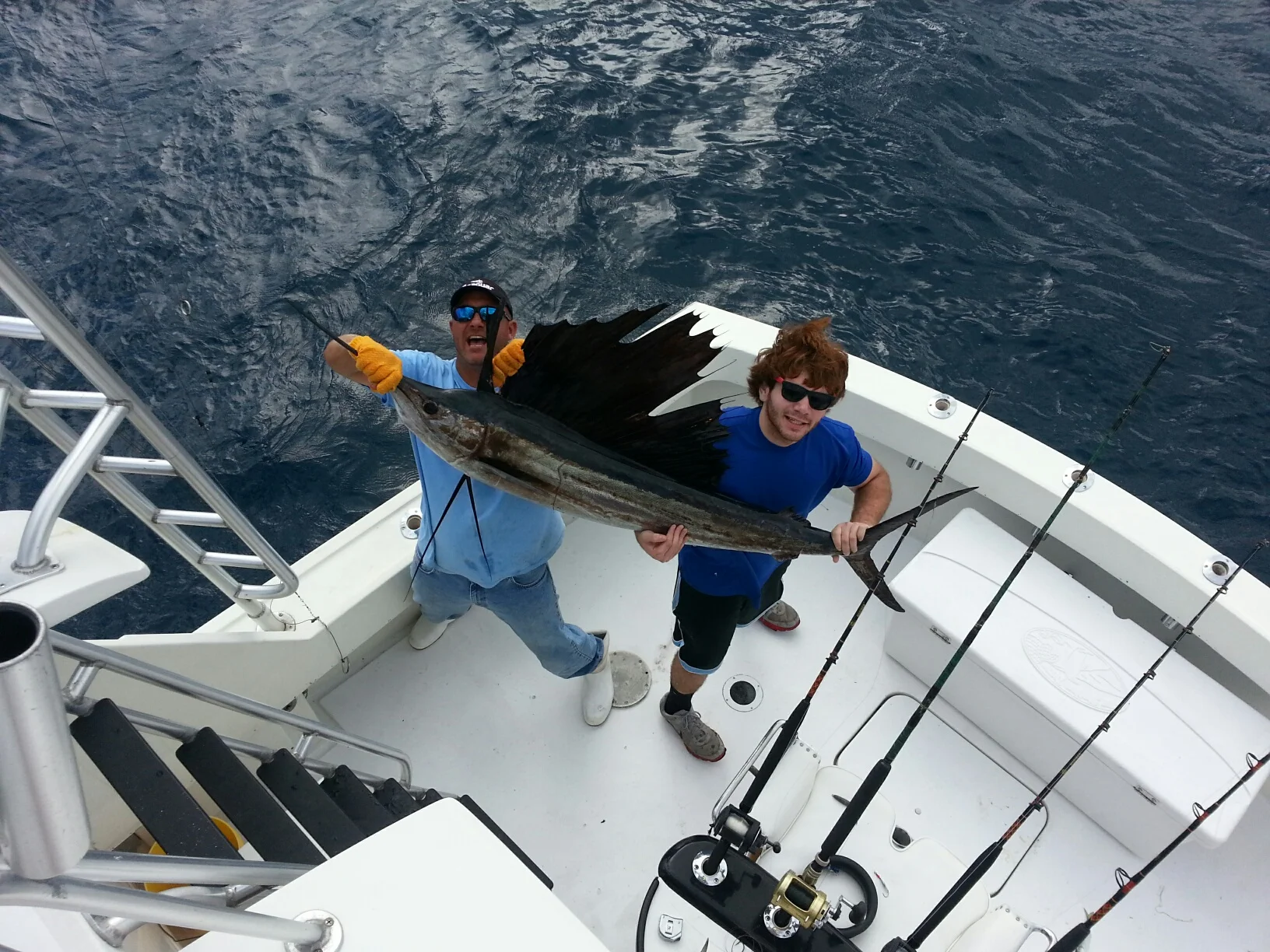 RingMaster 53’ Hatteras offshore run for pelagics—mahi, wahoo, tuna