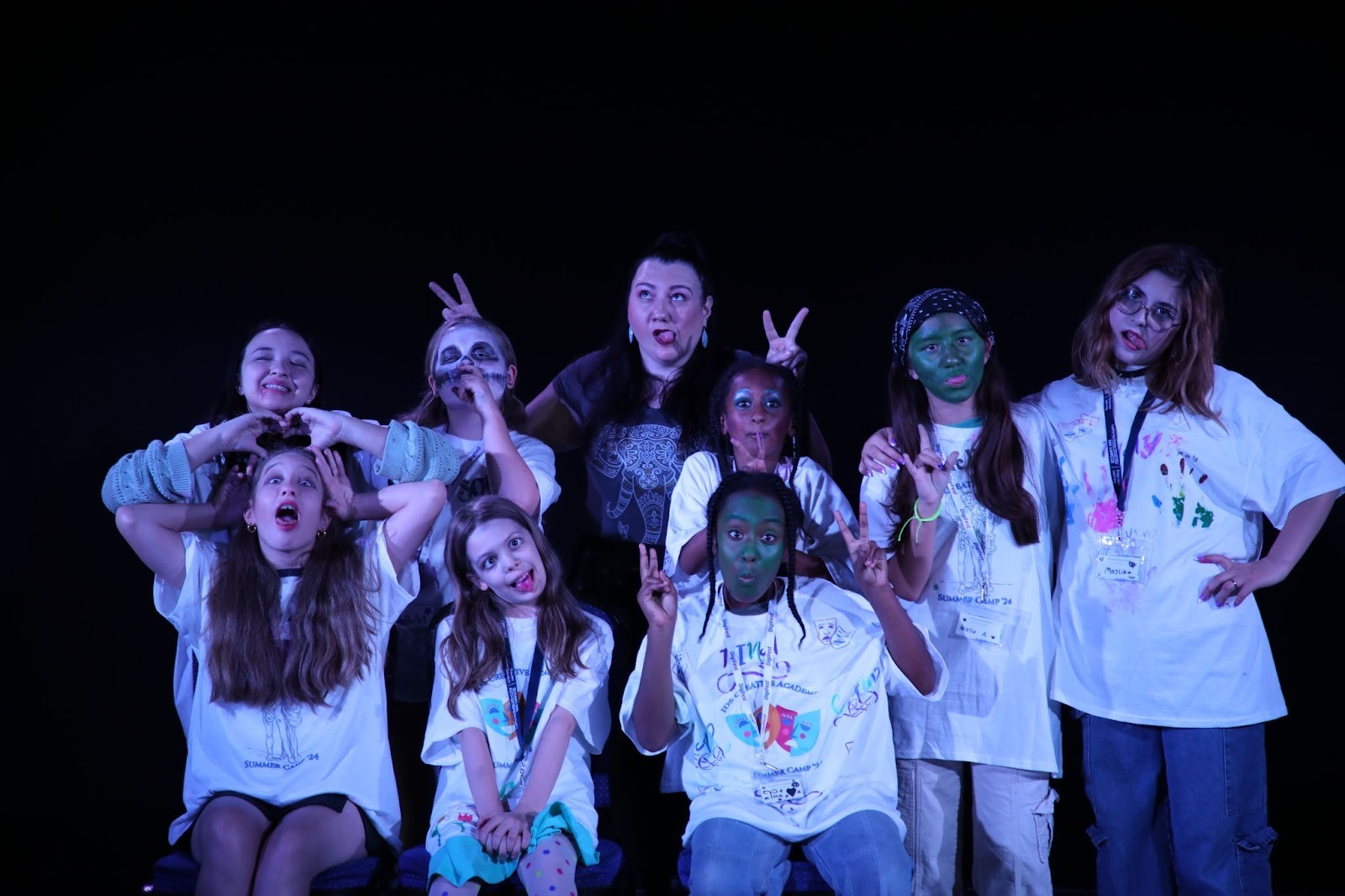 Students participating in a community arts class at JDS Creative Academy Students participating in a community arts class at JDS Creative Academy