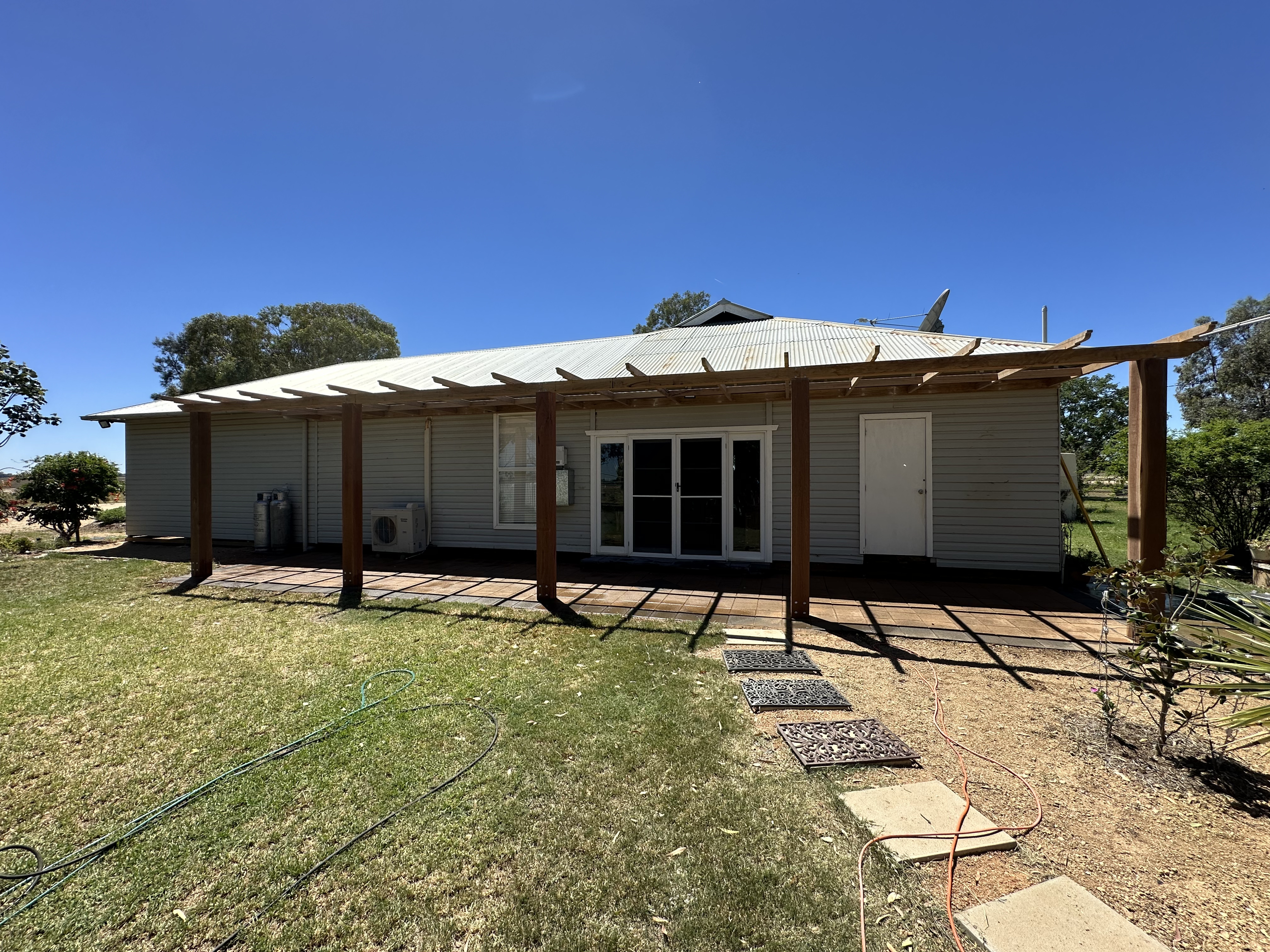 Detail of the verandah framing and clean timber finishing in Narromine