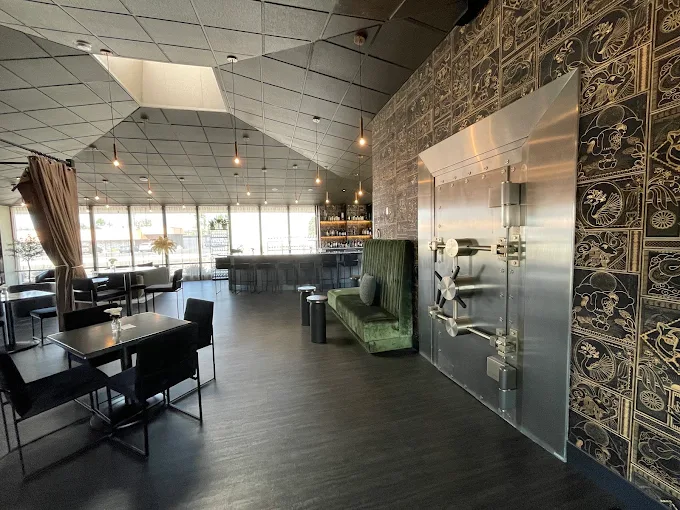 Local businesses and wineries in Garden City Idaho art district