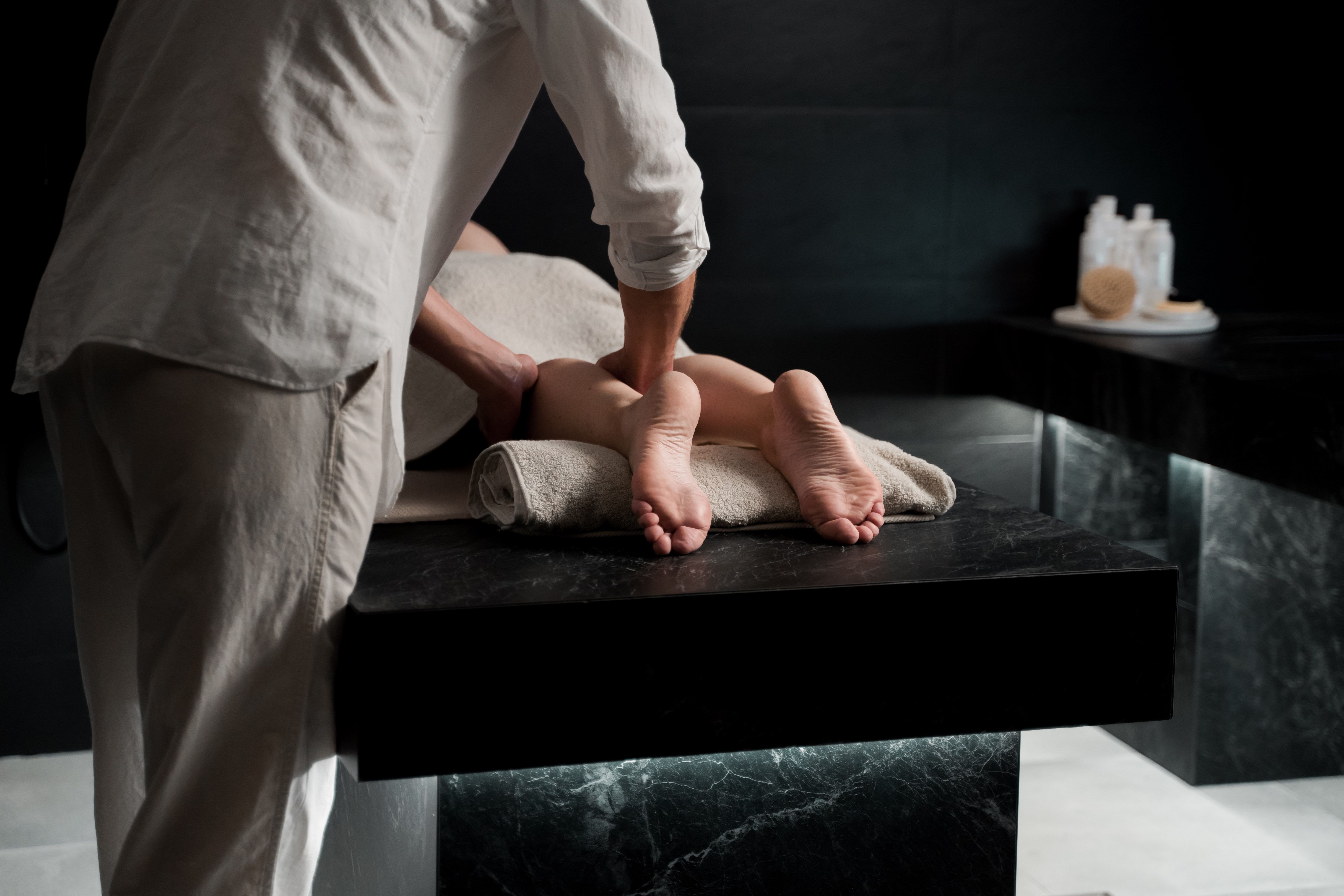 The Creuynni therapy room, calm, professional and welcoming