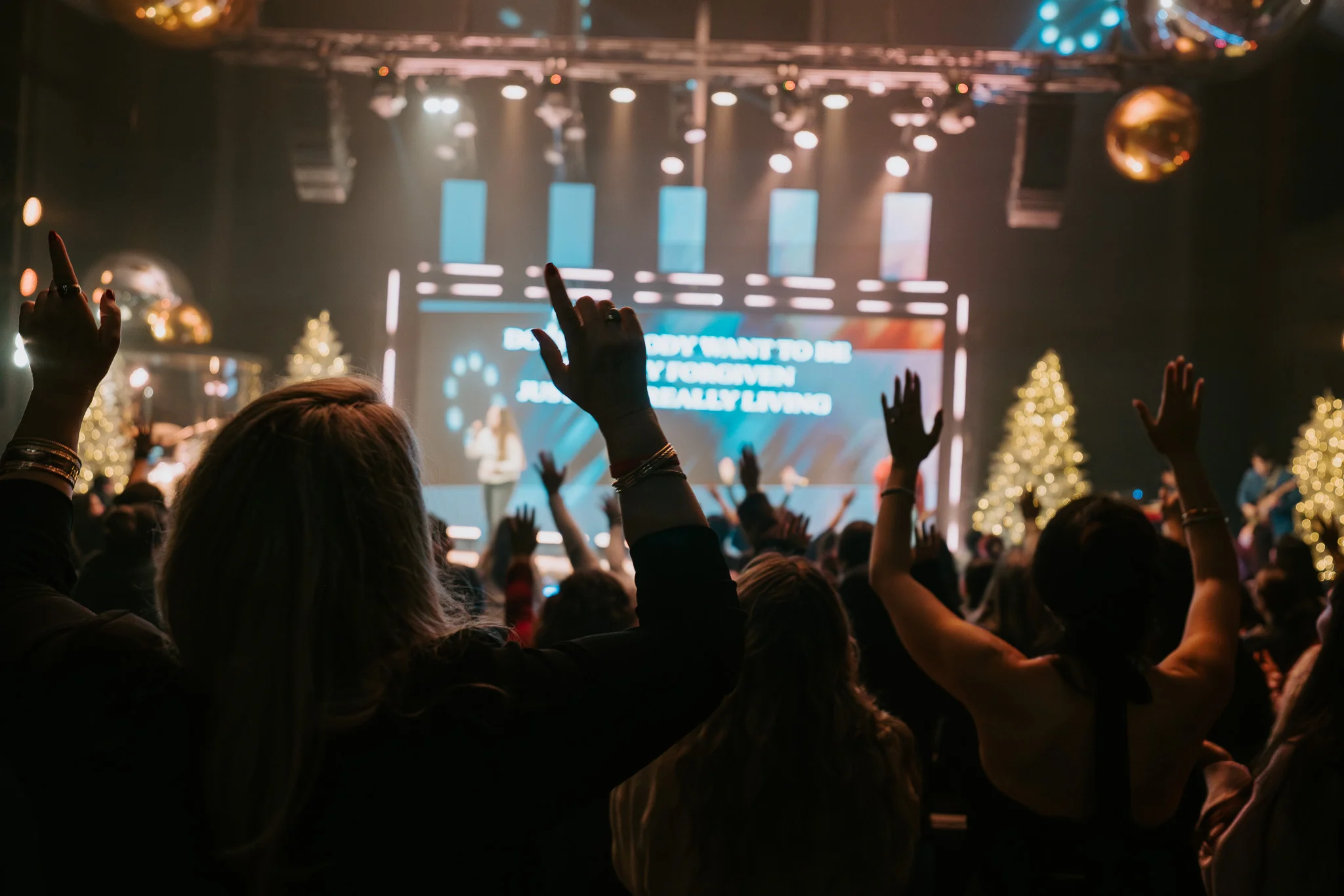 Radiant Girls worship