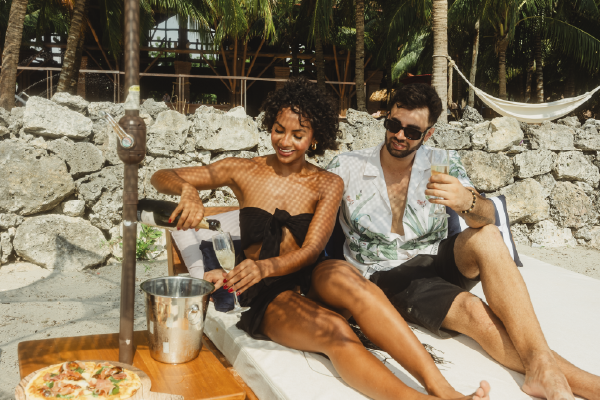 Plan romántico en Cartagena frente al mar