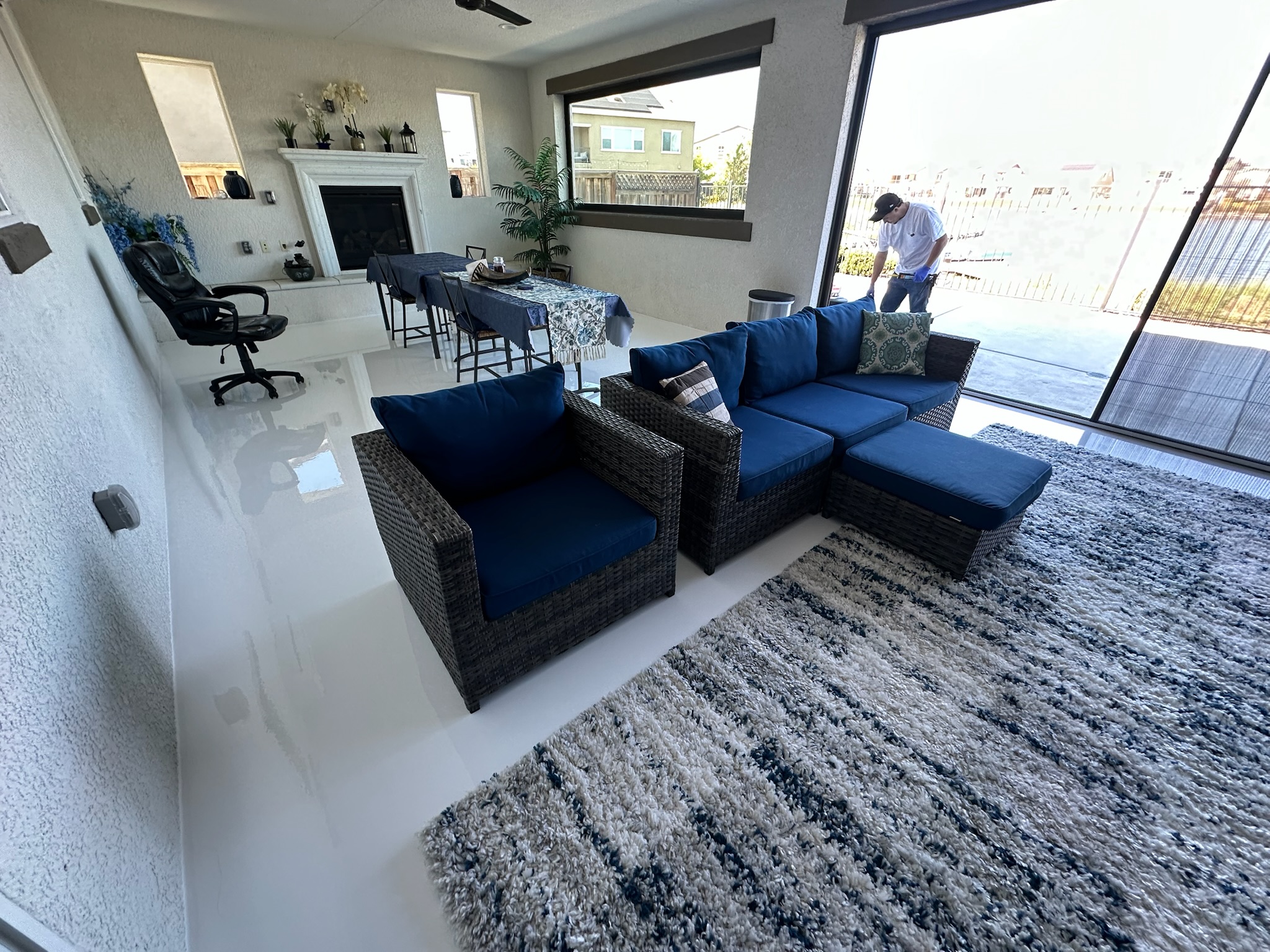 Solid color epoxy floor project