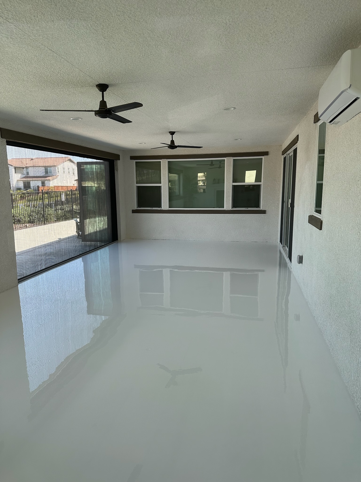 Solid color epoxy floor project