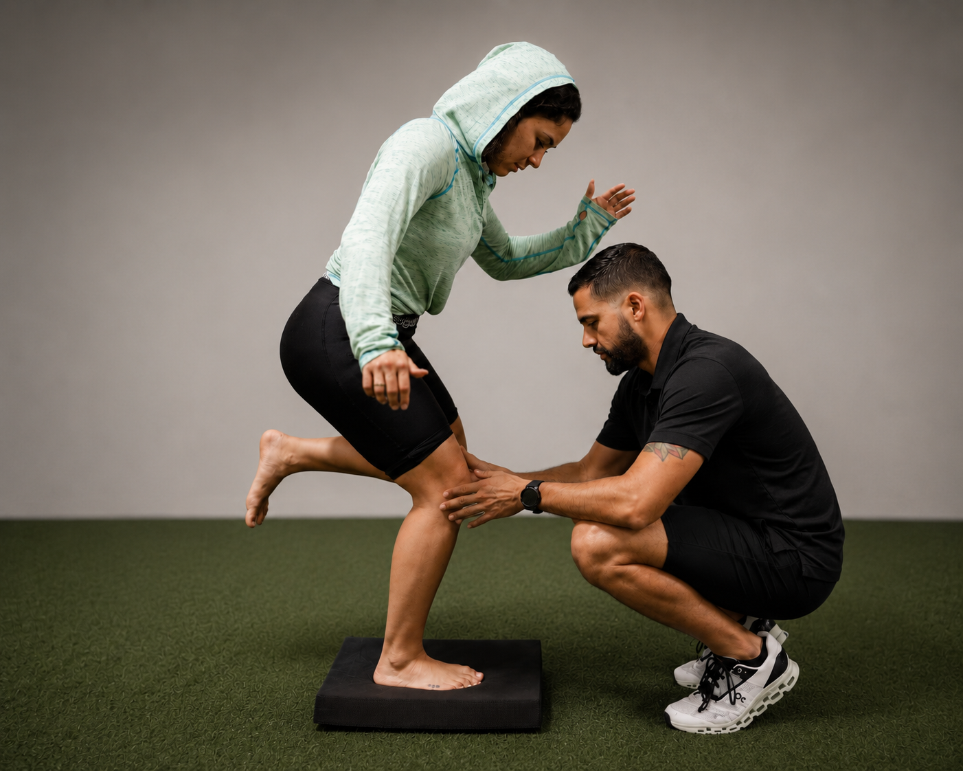 Assessing single-leg balance and strength
