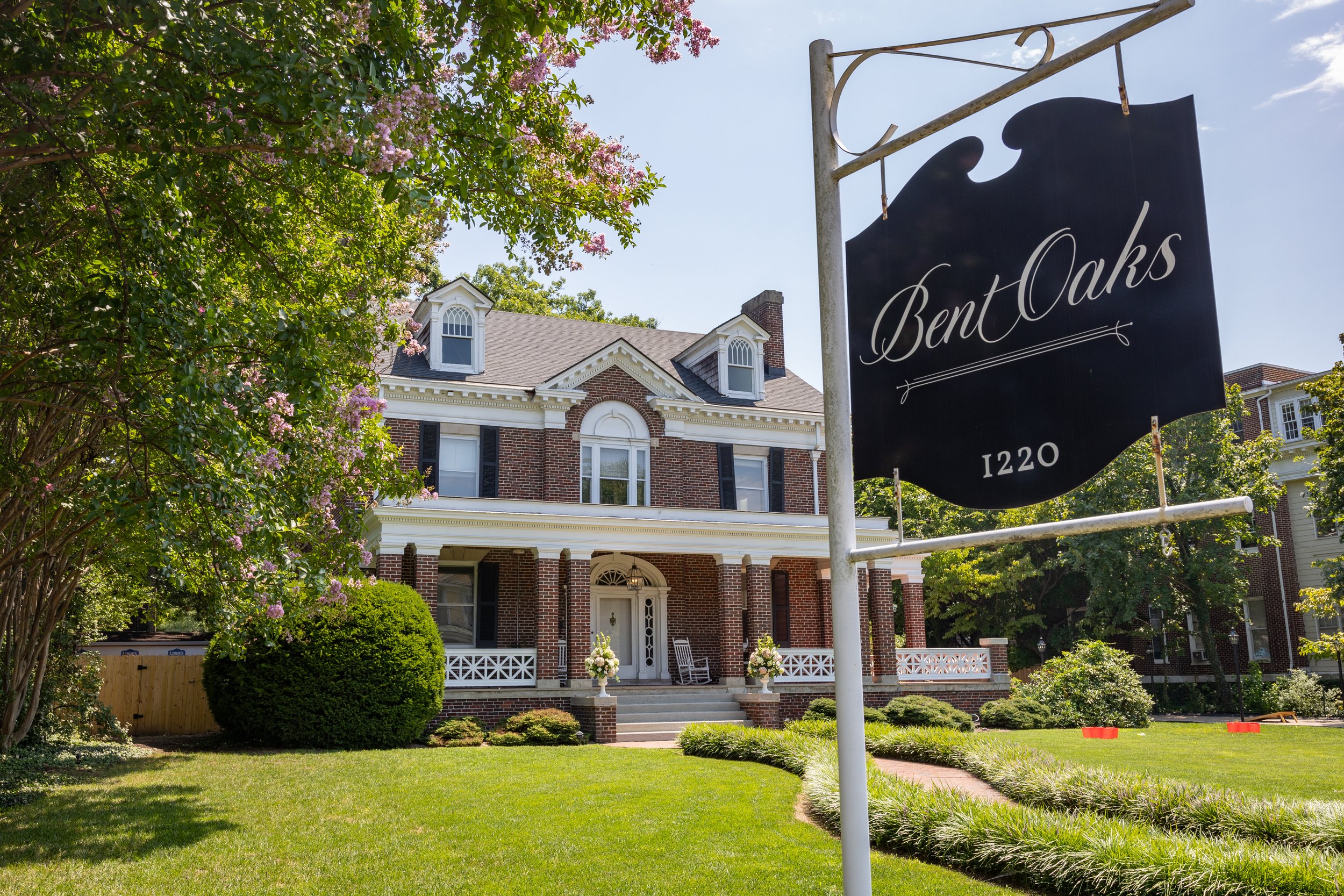 bent oaks manor front 