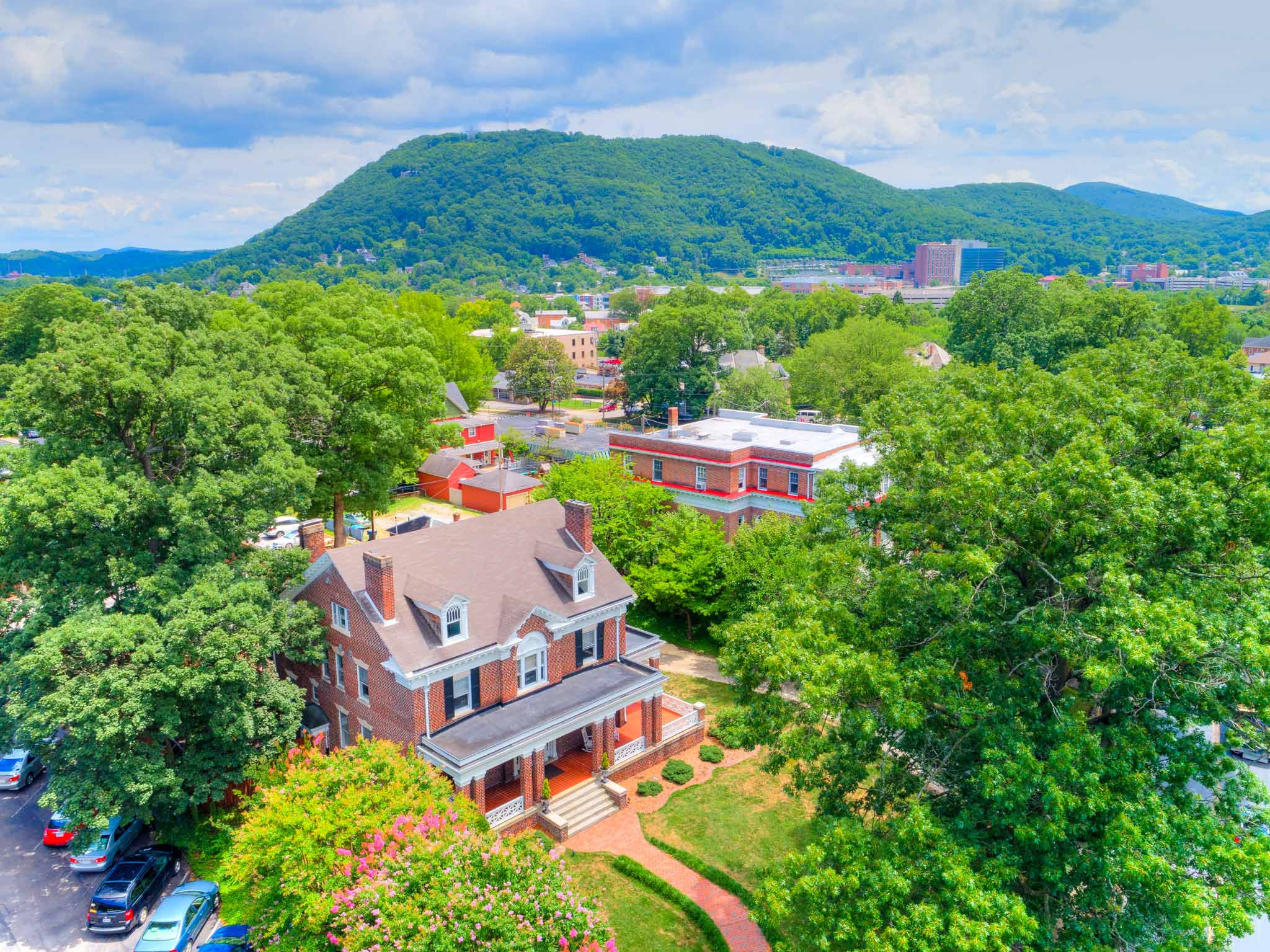 bent oaks manor wedding venue in old southwest roanoke