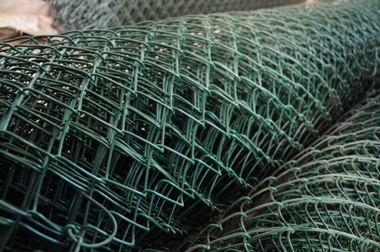 Chain Link Rolls (Green / Beige)
