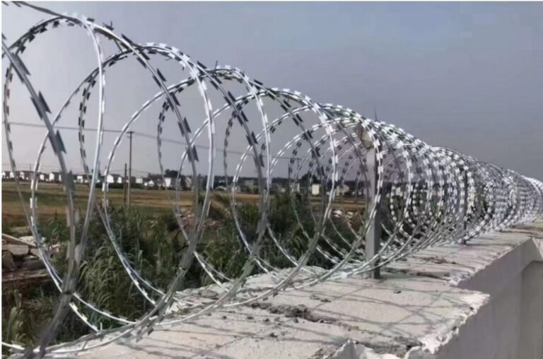Single Line Concertina Fence