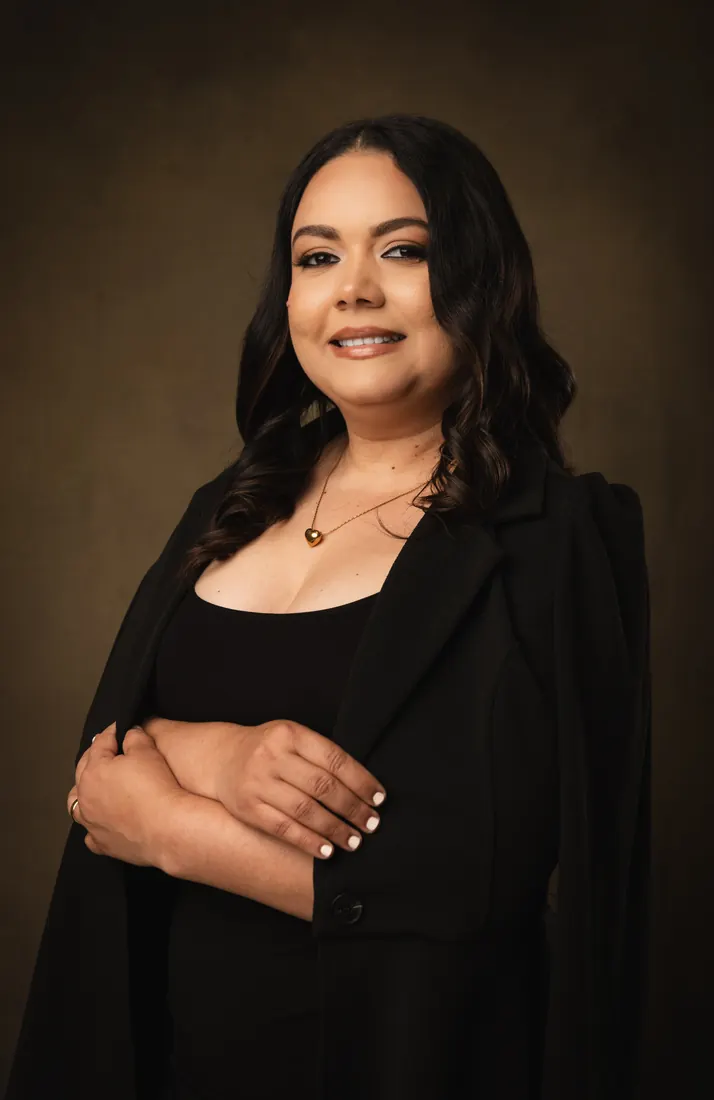 Retrato ejecutivo de mujer profesional para marca personal
