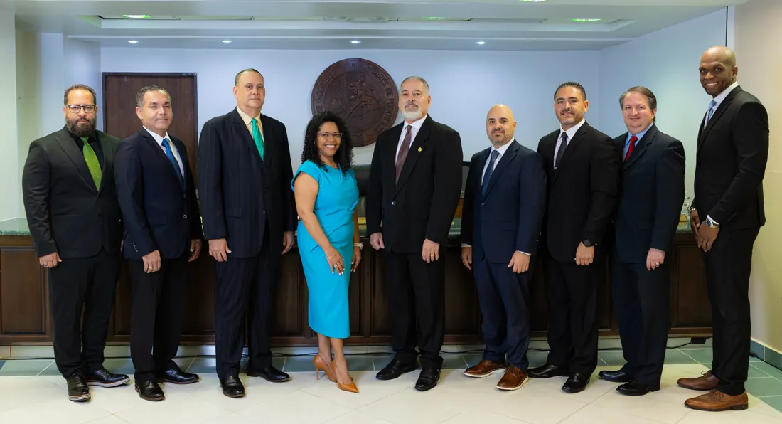 Sesión corporativa grupal para equipo profesional en Puerto Rico